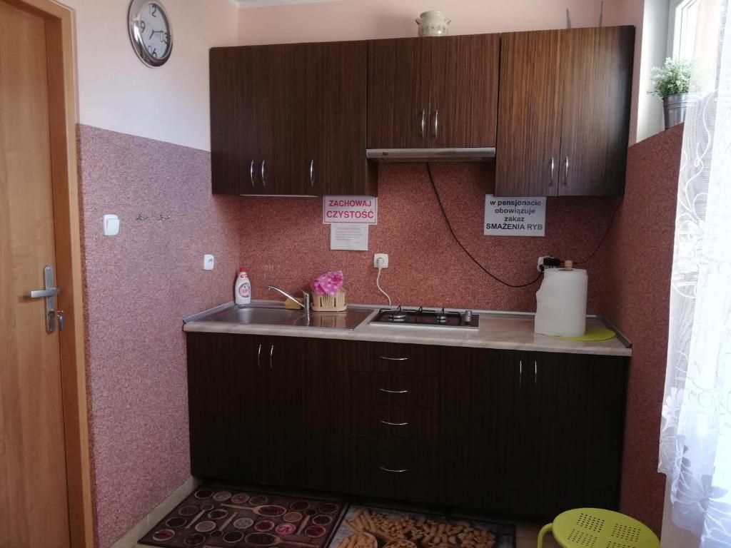 dom wolnostojący, 10 pokoi Kąty Rybackie, ul. Wczasowa. Zdjęcie 9