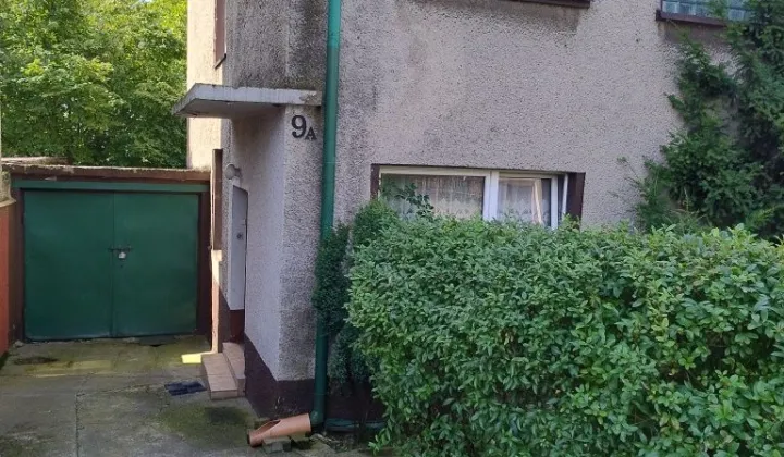 bliźniak Sączów, ul. Szkolna