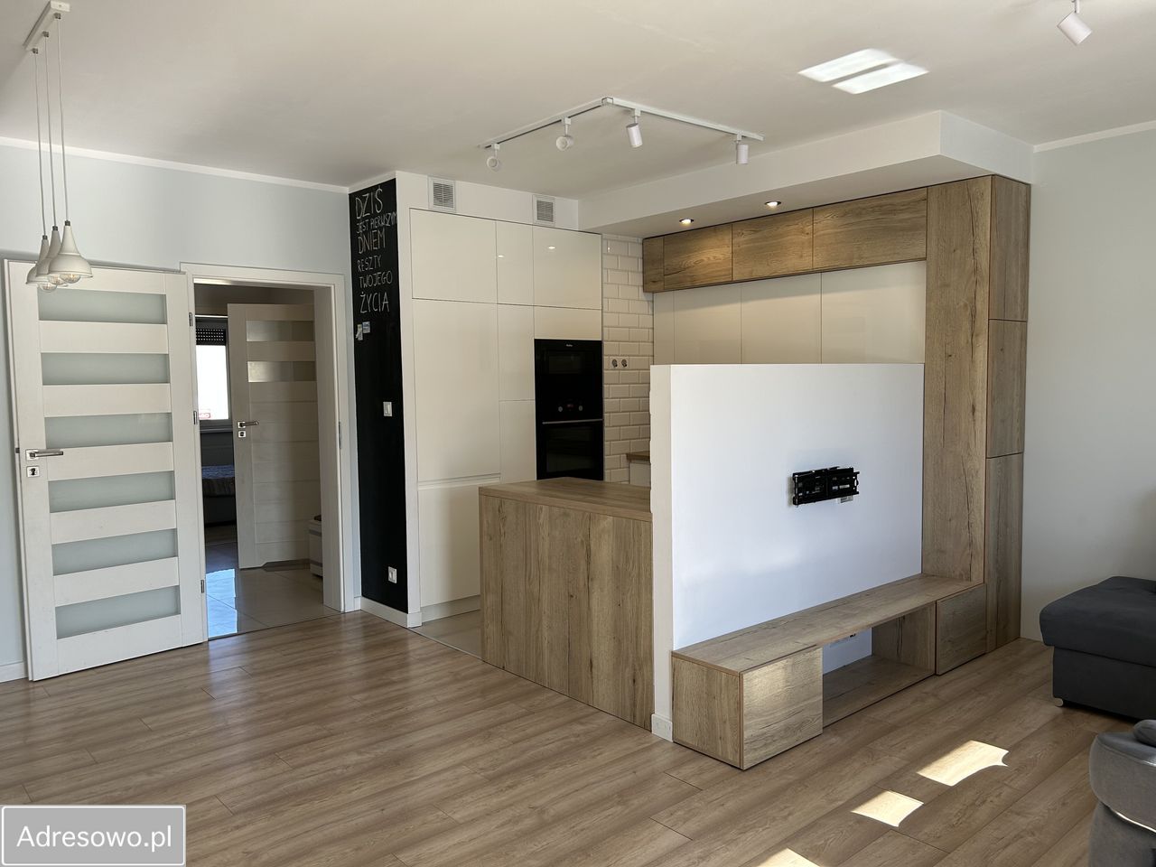 Mieszkanie 2-pokojowe Jelenia Góra Centrum, ul. Osiedle Robotnicze. Zdjęcie 6