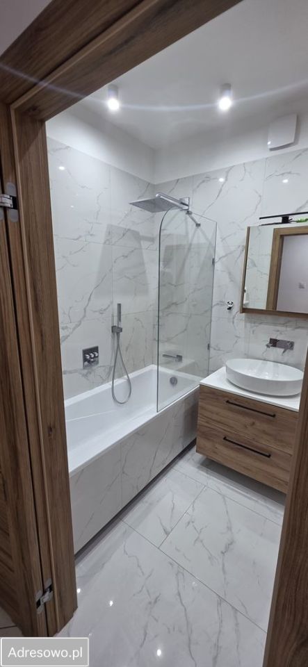 Mieszkanie 3-pokojowe Różyny. Zdjęcie 13