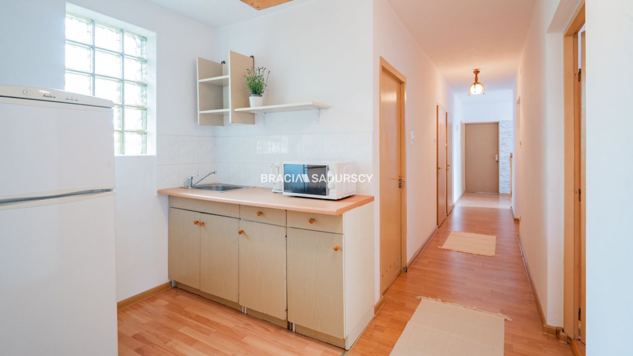 dom wolnostojący, 10 pokoi Łazy. Zdjęcie 21