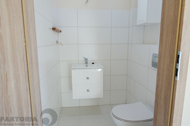 bliźniak, 5 pokoi Dobra. Zdjęcie 15