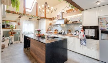 dom wolnostojący, 5 pokoi Kraków, ul. Lubocka