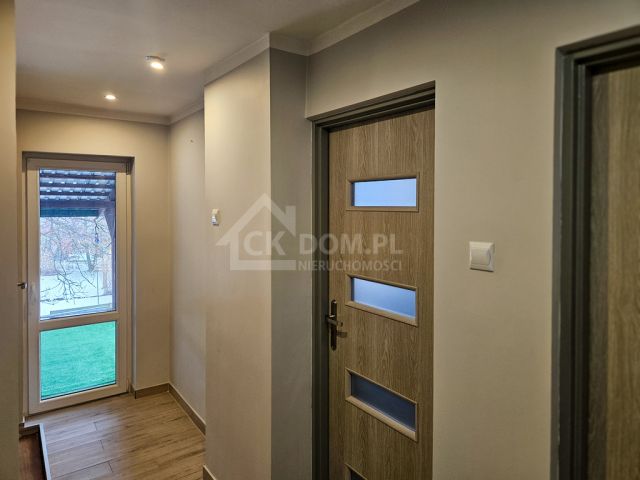 dom wolnostojący, 5 pokoi Jędrzejów. Zdjęcie 6