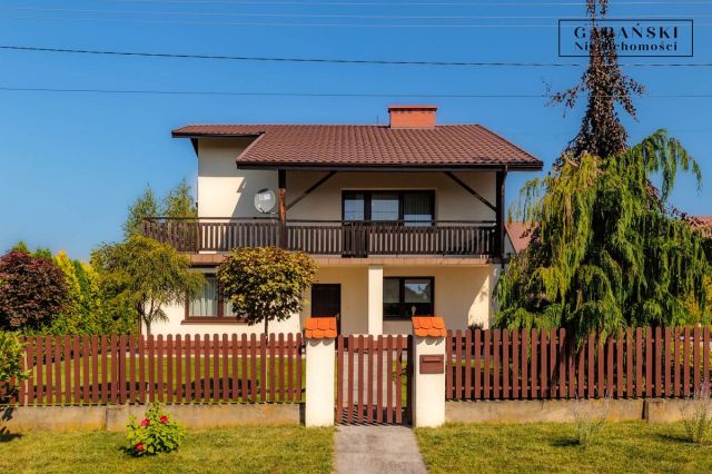 dom wolnostojący, 4 pokoje Dąbrowa Tarnowska, ul. Fryderyka Chopina. Zdjęcie 3