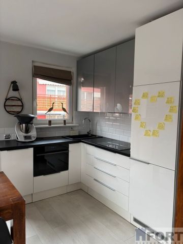 Mieszkanie 3-pokojowe Warzymice, ul. Tęczowe Ogrody. Zdjęcie 1