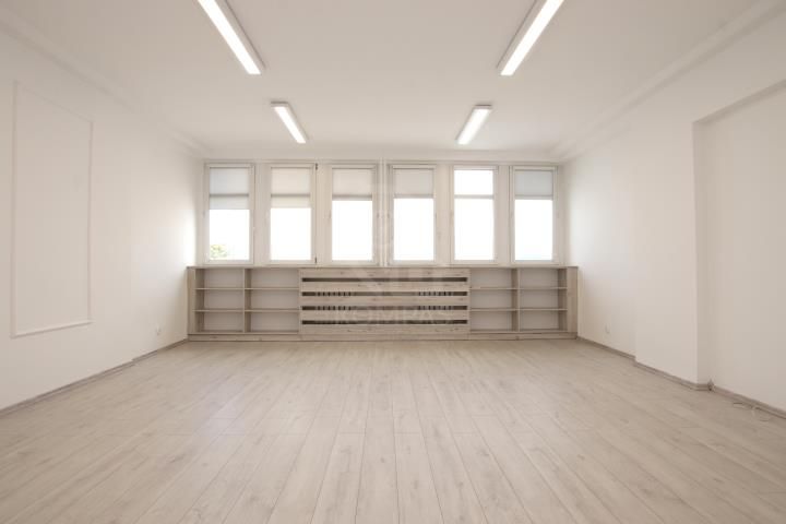 Biuro Wrocław Krzyki, pl. Powstańców Śląskich. Zdjęcie 4