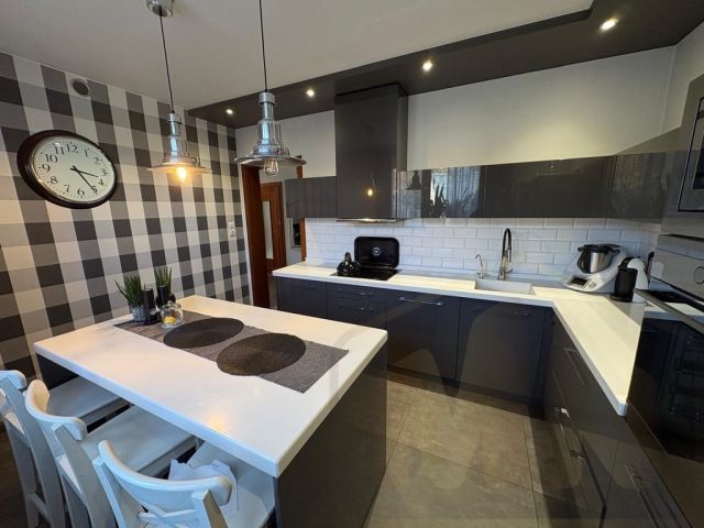 dom wolnostojący, 6 pokoi Poświętno. Zdjęcie 13