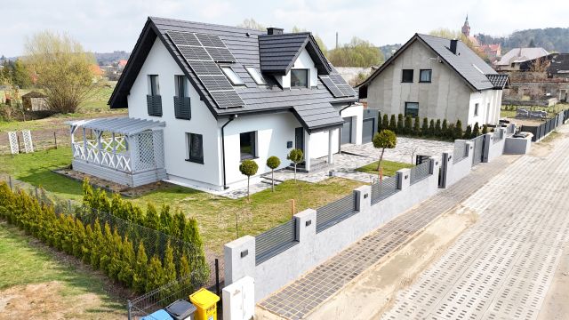 dom wolnostojący, 4 pokoje Ryjewo, ul. Łąki. Zdjęcie 1