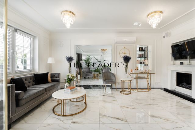 dom wolnostojący, 12 pokoi Warszawa Wawer. Zdjęcie 2