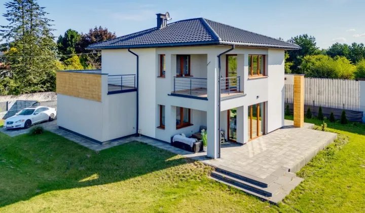 dom wolnostojący, 4 pokoje Stare Babice, ul. gen. Wiktora Thomme