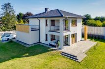 dom wolnostojący, 4 pokoje Stare Babice, ul. gen. Wiktora Thomme