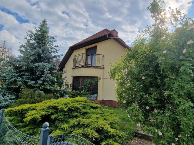 dom wolnostojący, 6 pokoi Komorniki, ul. Polna. Zdjęcie 1