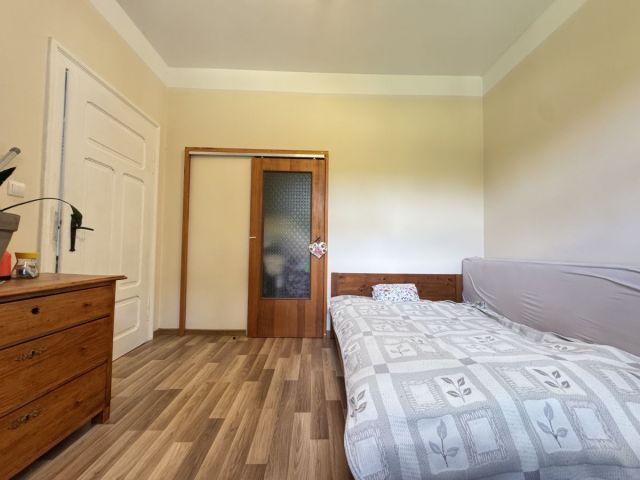 Mieszkanie 3-pokojowe Kromnów. Zdjęcie 9