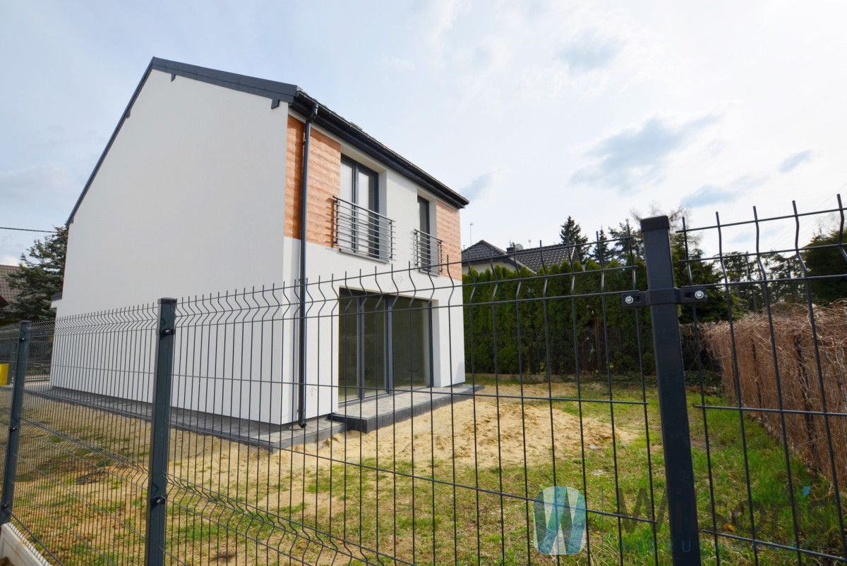 dom wolnostojący, 4 pokoje Łomianki. Zdjęcie 2