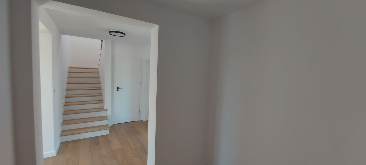 dom wolnostojący, 6 pokoi Marynin. Zdjęcie 11