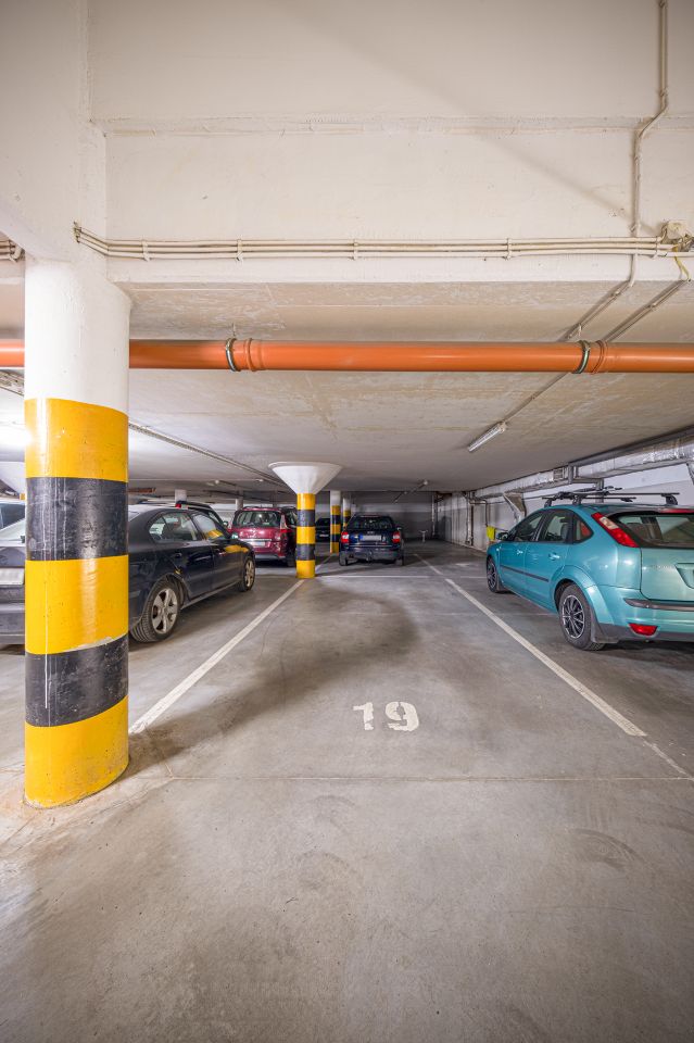 Garaż/miejsce parkingowe Rzeszów Staroniwa, ul. Strzelnicza