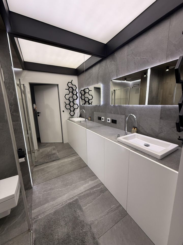 Mieszkanie 4-pokojowe Stare Miasto. Zdjęcie 6