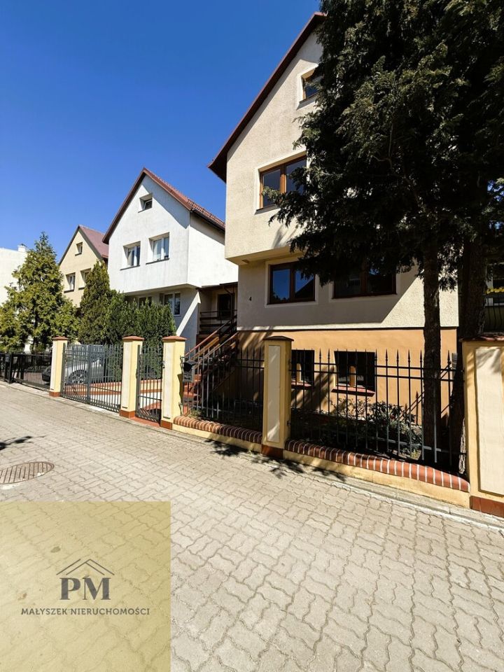 dom szeregowy, 8 pokoi Koszalin, ul. Śmiała. Zdjęcie 7