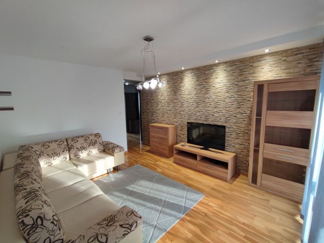 Mieszkanie 3-pokojowe Łomża. Zdjęcie 1