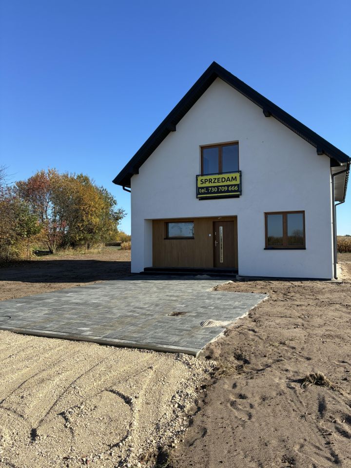 dom wolnostojący, 5 pokoi Wola Krzysztoporska, Rodzinna. Zdjęcie 1