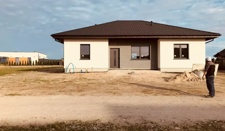 dom wolnostojący, 4 pokoje Wola Podłężna, ul. Aroniowa