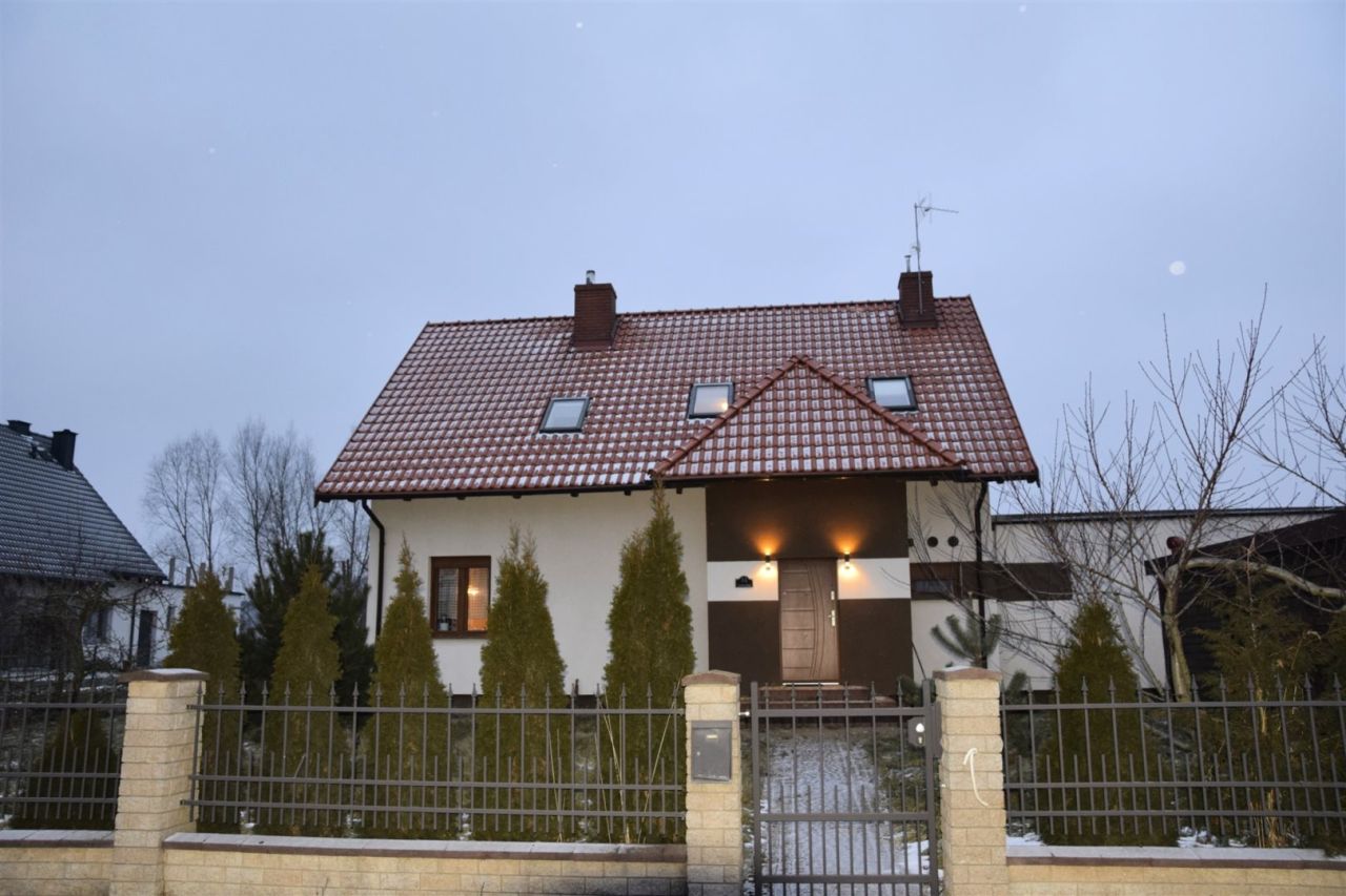 dom wolnostojący, 5 pokoi Osiniec. Zdjęcie 1
