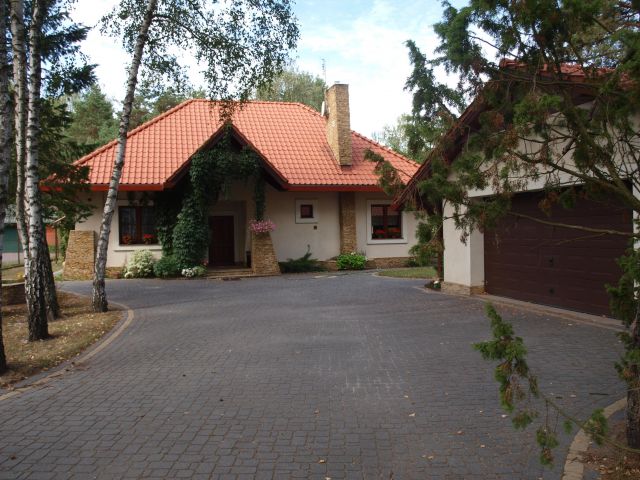 dom wolnostojący, 5 pokoi Józefów Kolonia Błota, ul. Księdza Malinowskiego. Zdjęcie 1