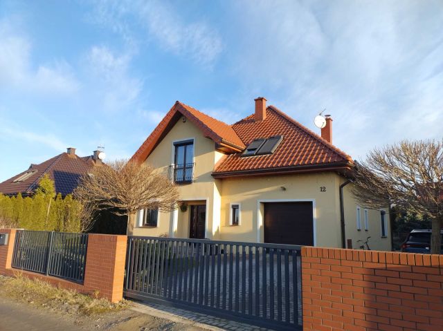 dom wolnostojący Smolec, ul. Ładna. Zdjęcie 1