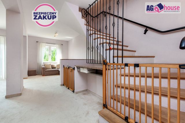 dom szeregowy, 8 pokoi Gdańsk Orunia, ul. Jana Czirenberga. Zdjęcie 11