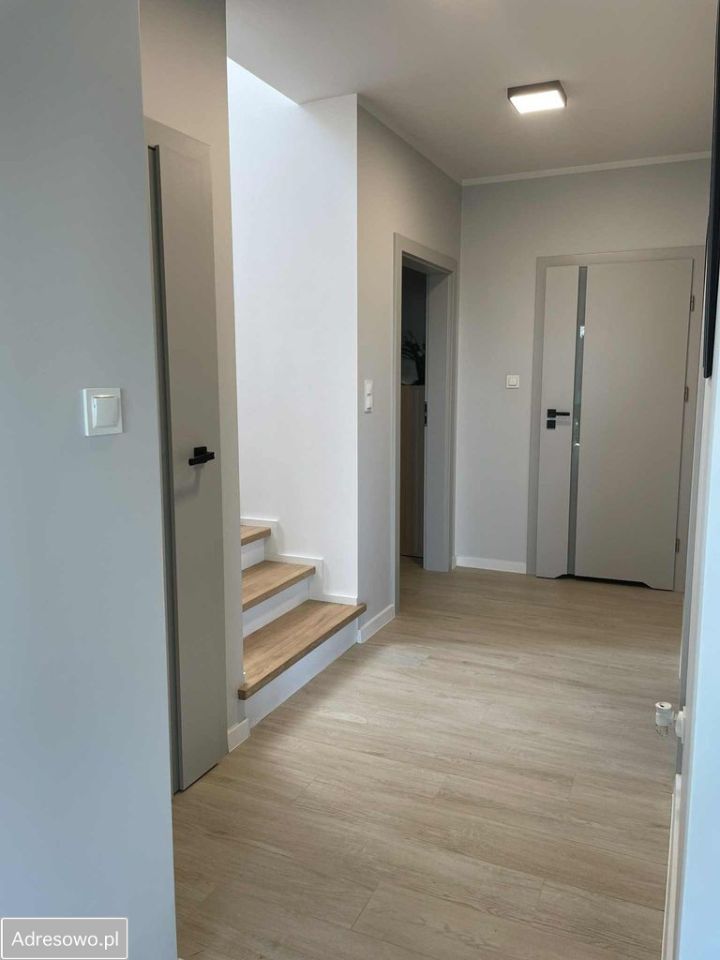 dom wolnostojący, 6 pokoi Chwaszczyno, ul. Adama Mickiewicza. Zdjęcie 4