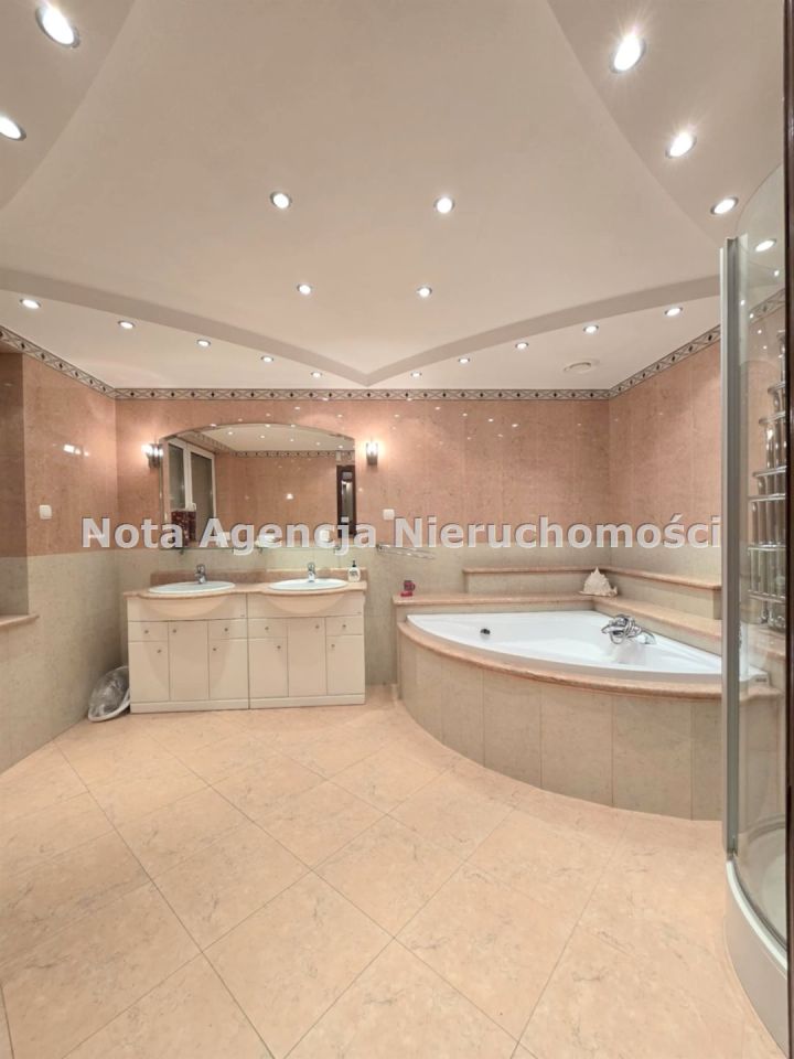 bliźniak, 6 pokoi Wałbrzych Piaskowa Góra. Zdjęcie 12