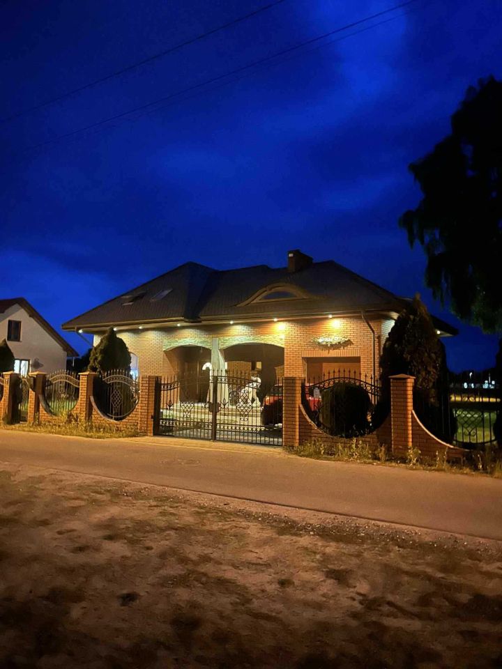 dom wolnostojący Nowiny