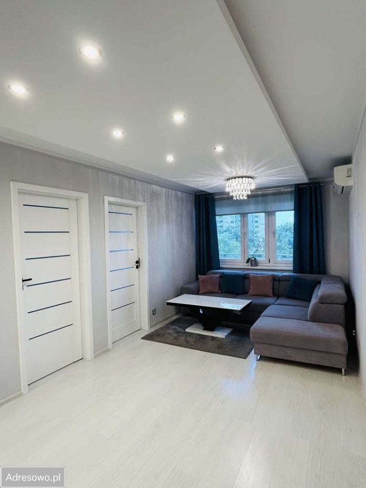 Mieszkanie 3-pokojowe Katowice Zawodzie, al. Walentego Roździeńskiego. Zdjęcie 3