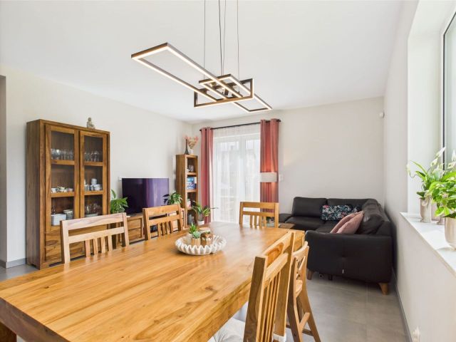 dom wolnostojący, 5 pokoi Barniewice. Zdjęcie 1