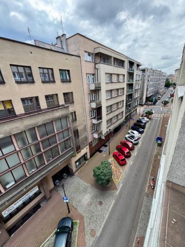 Mieszkanie 3-pokojowe Katowice Śródmieście, ul. Władysława Stanisława Reymonta. Zdjęcie 9