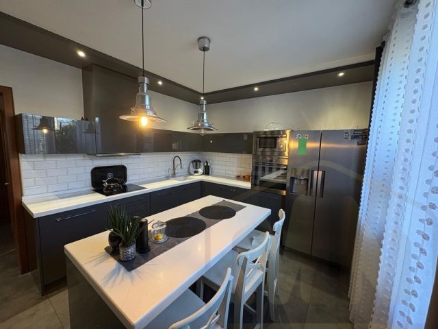 dom wolnostojący, 6 pokoi Poświętno. Zdjęcie 12