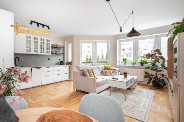 Mieszkanie 2-pokojowe Gdynia Redłowo, ul. Legionów. Zdjęcie 1