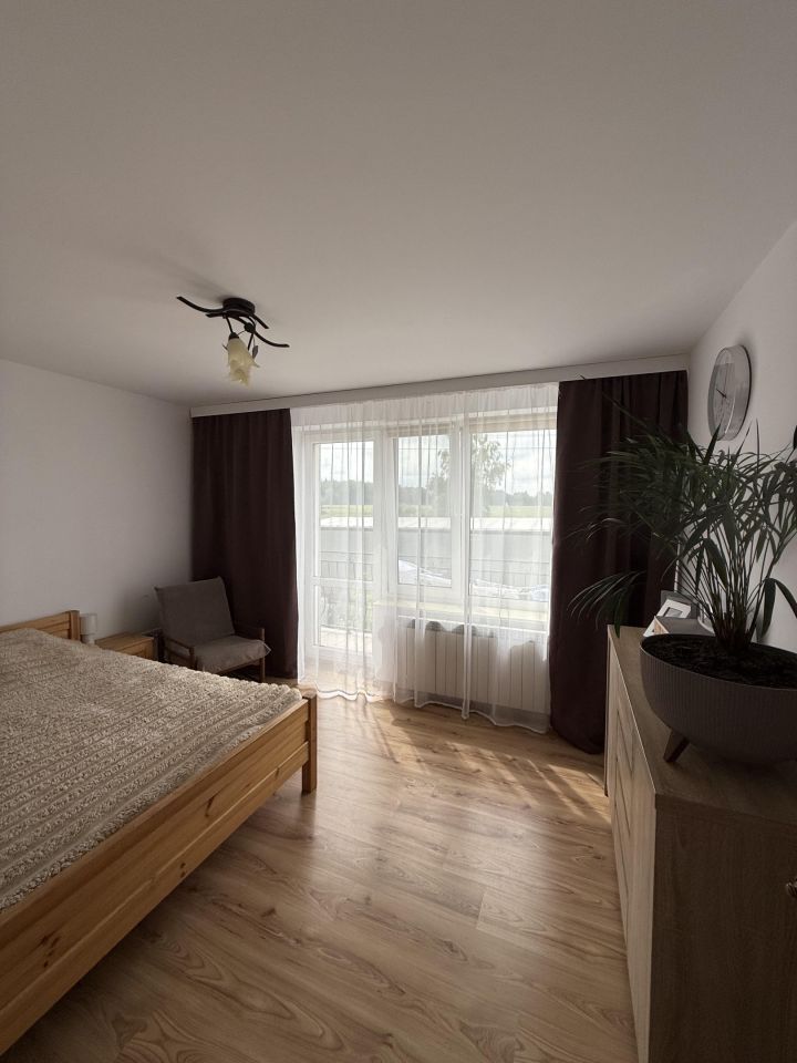 dom wolnostojący, 10 pokoi Bronisławka. Zdjęcie 7