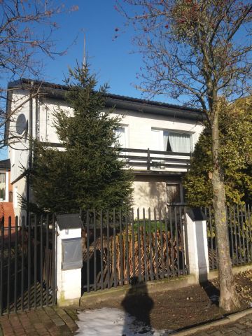 dom wolnostojący, 5 pokoi Sanniki, ul. Wincentego Witosa. Zdjęcie 1