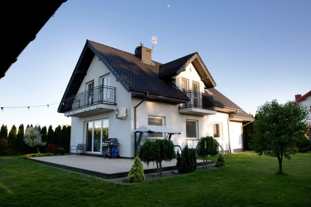 dom wolnostojący, 5 pokoi Łuszczów Pierwszy. Zdjęcie 1