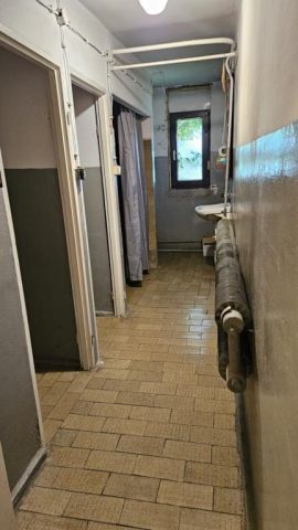 Hala/magazyn Ciesław. Zdjęcie 5