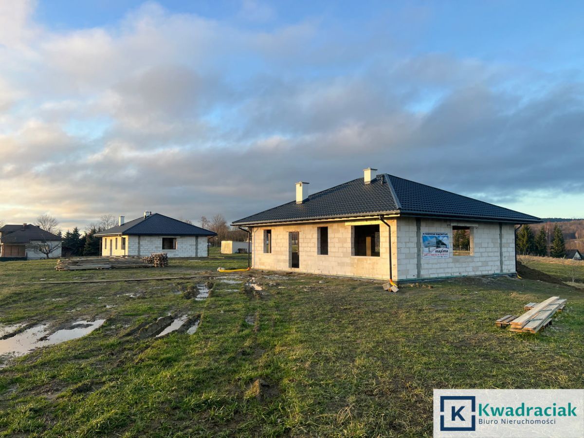 dom wolnostojący, 4 pokoje Kombornia. Zdjęcie 9