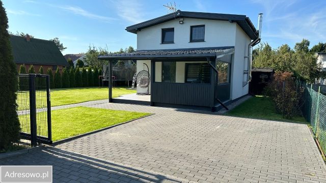 dom letniskowy, 3 pokoje Kołobrzeg, ul. Wylotowa. Zdjęcie 1